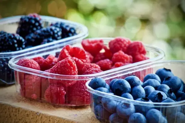Berry & leafy greens wholesaler